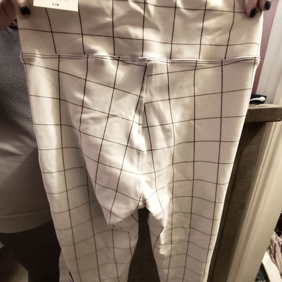 White plaid leggings - Picture 2 of 2